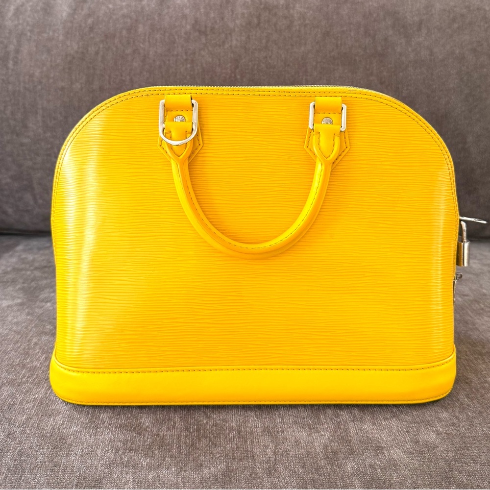 Authentic Louis Vuitton Alma PM Epi mimosa yellow leather handbag M40951 - Picture 5 of 16